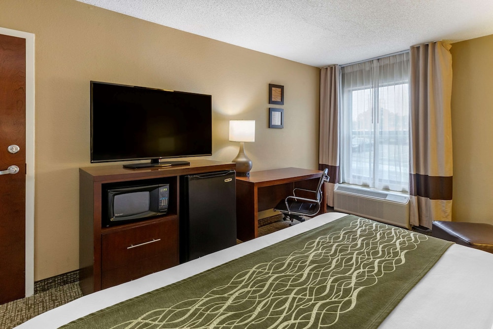 Clarion Pointe Apex - Holly Springs 5/43
