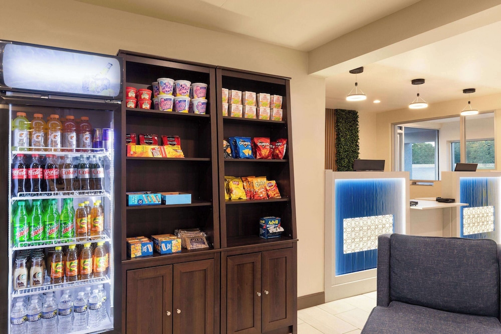 Baymont by Wyndham Dothan 30/48
