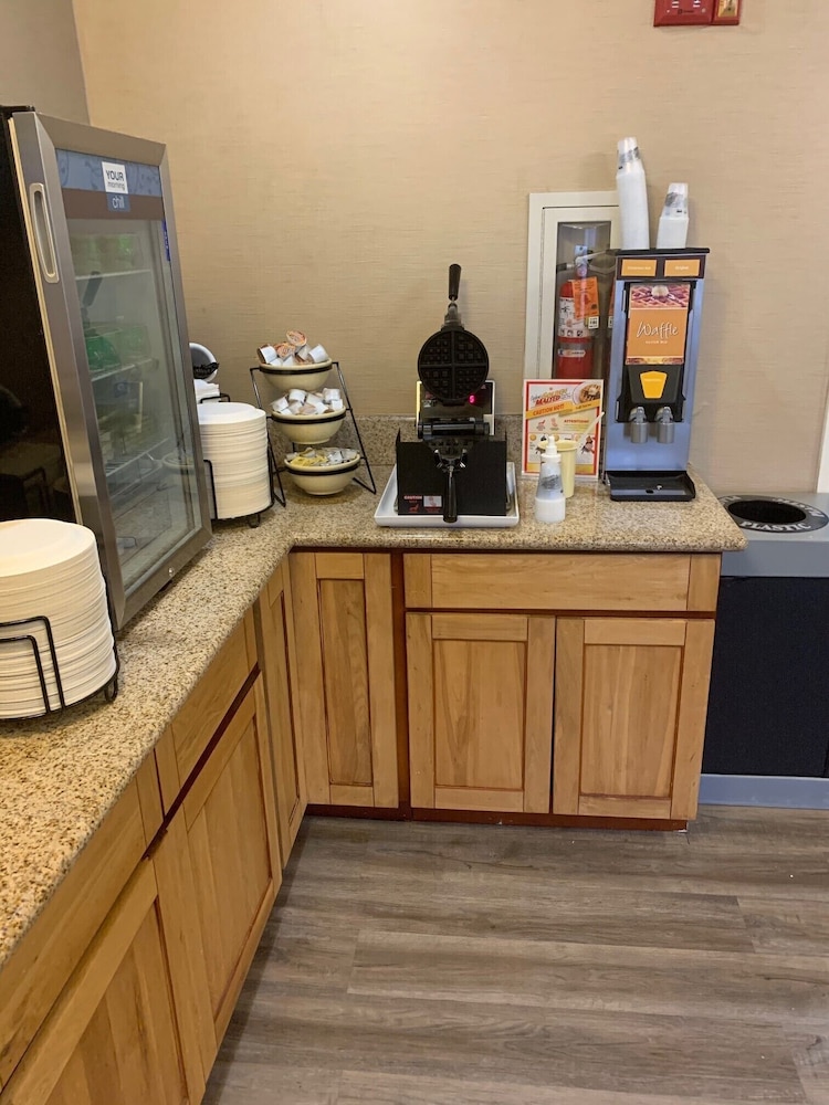 Quality Inn Florence, OR 24/41