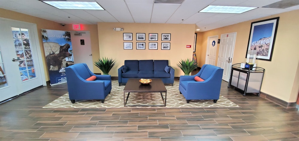 Comfort Inn & Suites Near Universal - N. Hollywood - Burbank 52/68
