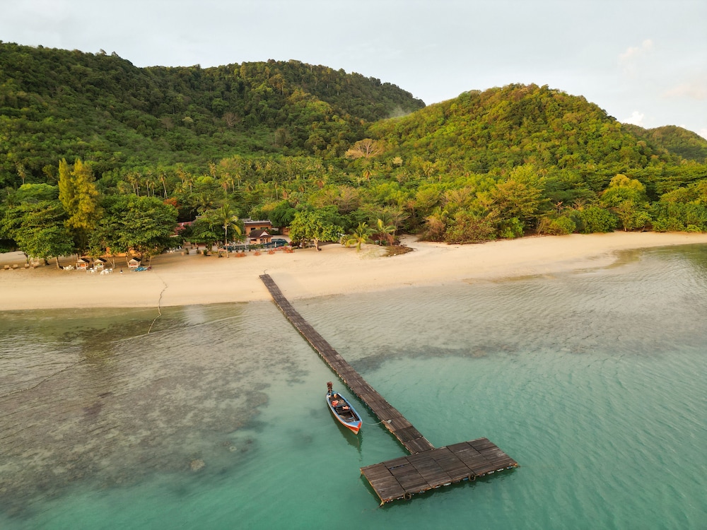 Cruiser Island Resort by Swiss-Belhotel 81/95