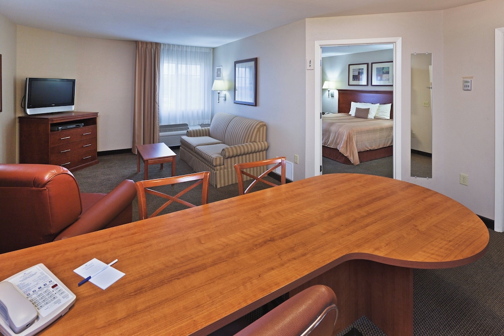 Candlewood Suites Wichita Falls At Maurine Street 41/45