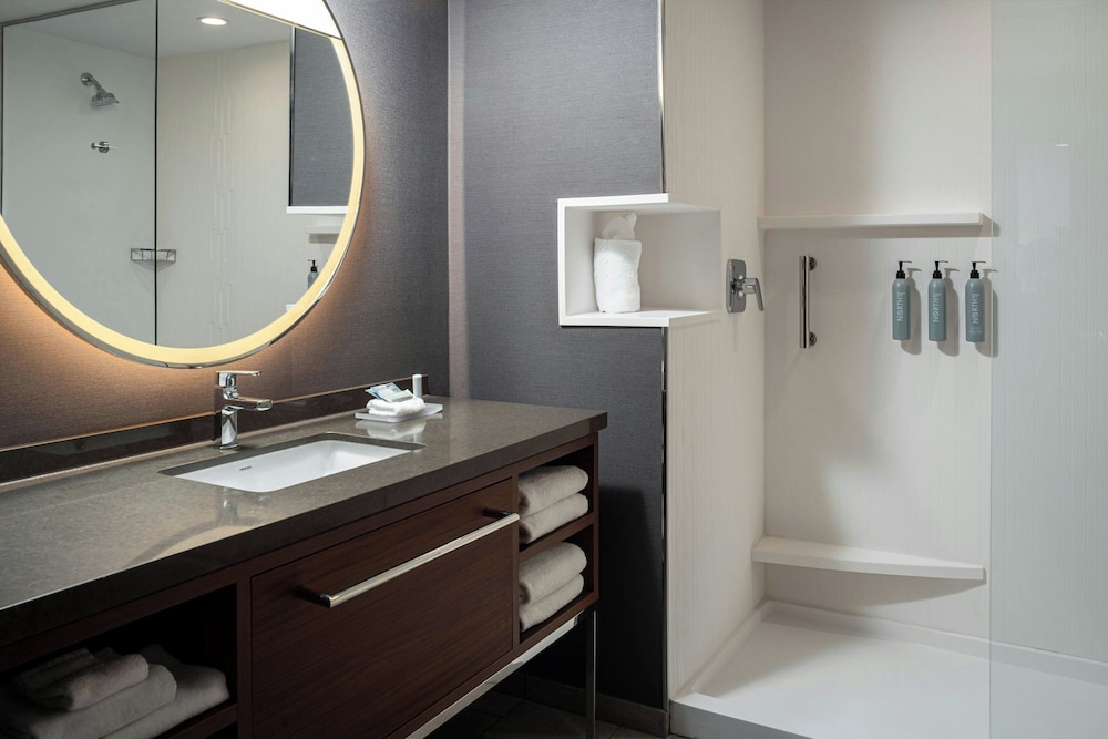 Courtyard by Marriott Cleveland TN 30/32