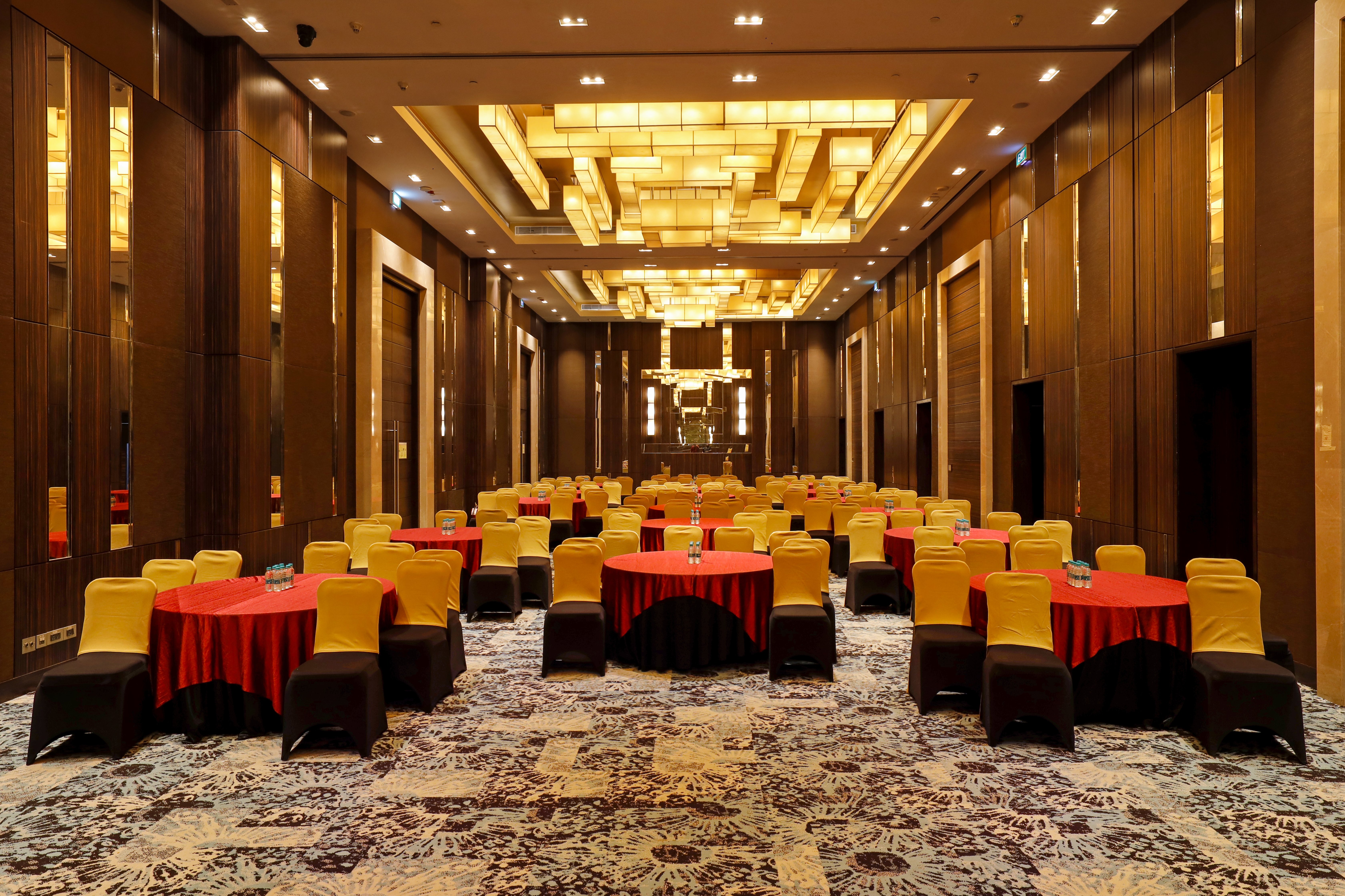 HOLIDAY INN CHENNAI OMR IT EXPRESSWAY 74/76