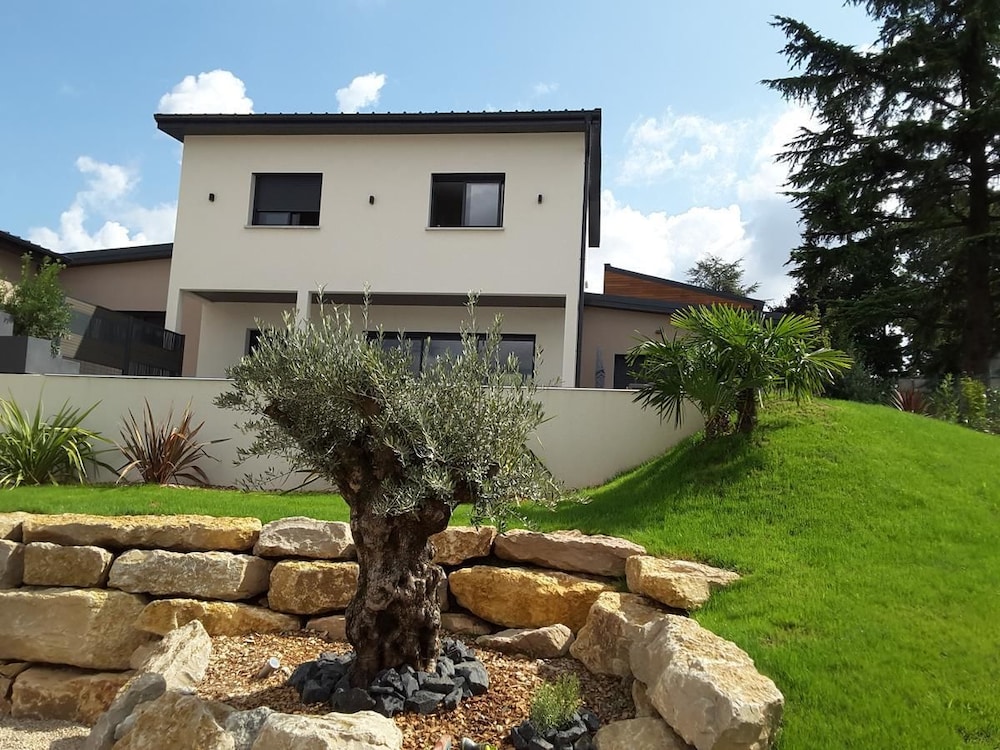 Villa vi Lyon Est Chambres d Hotes 26/35