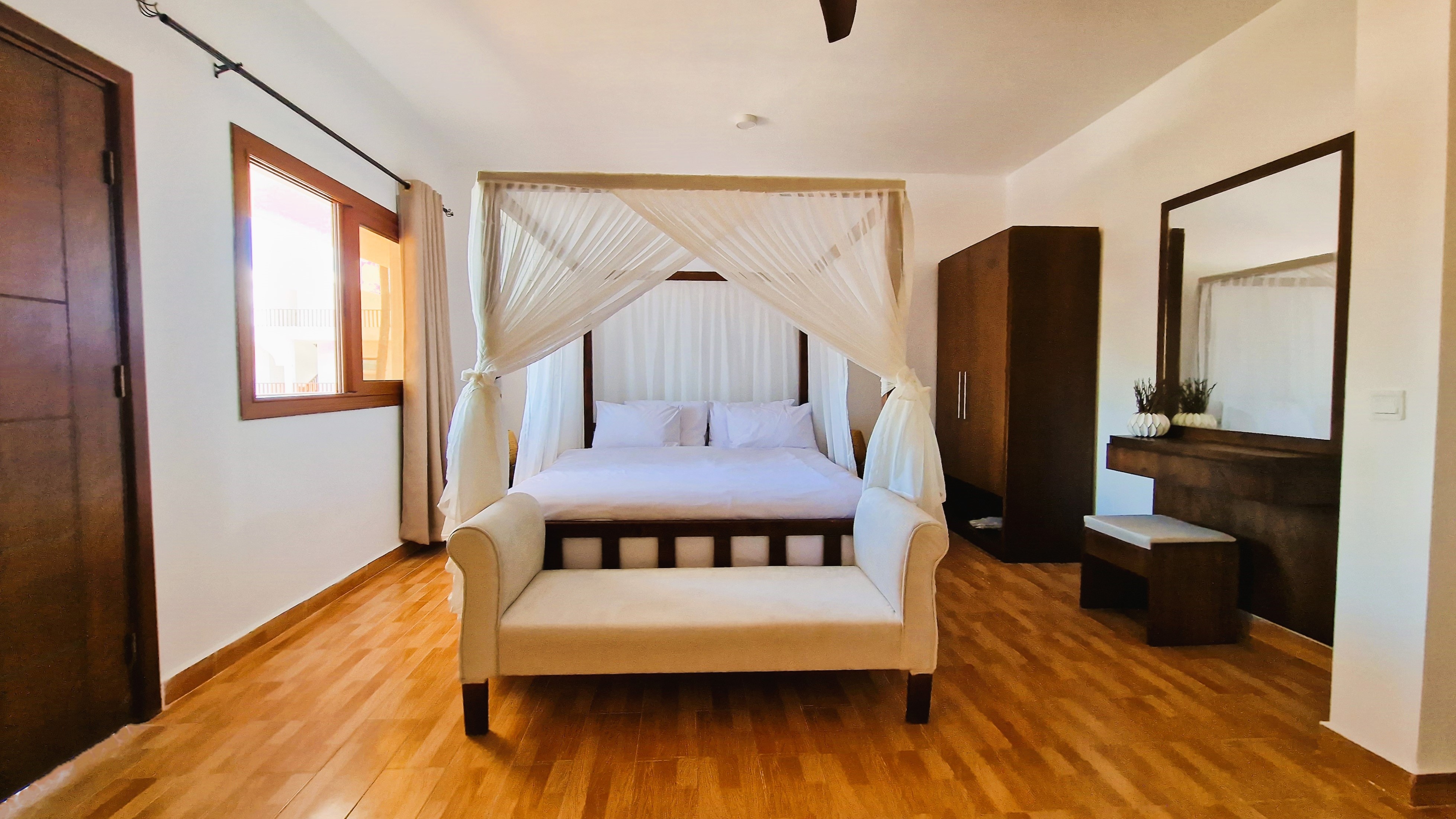 GARDEN SUITE