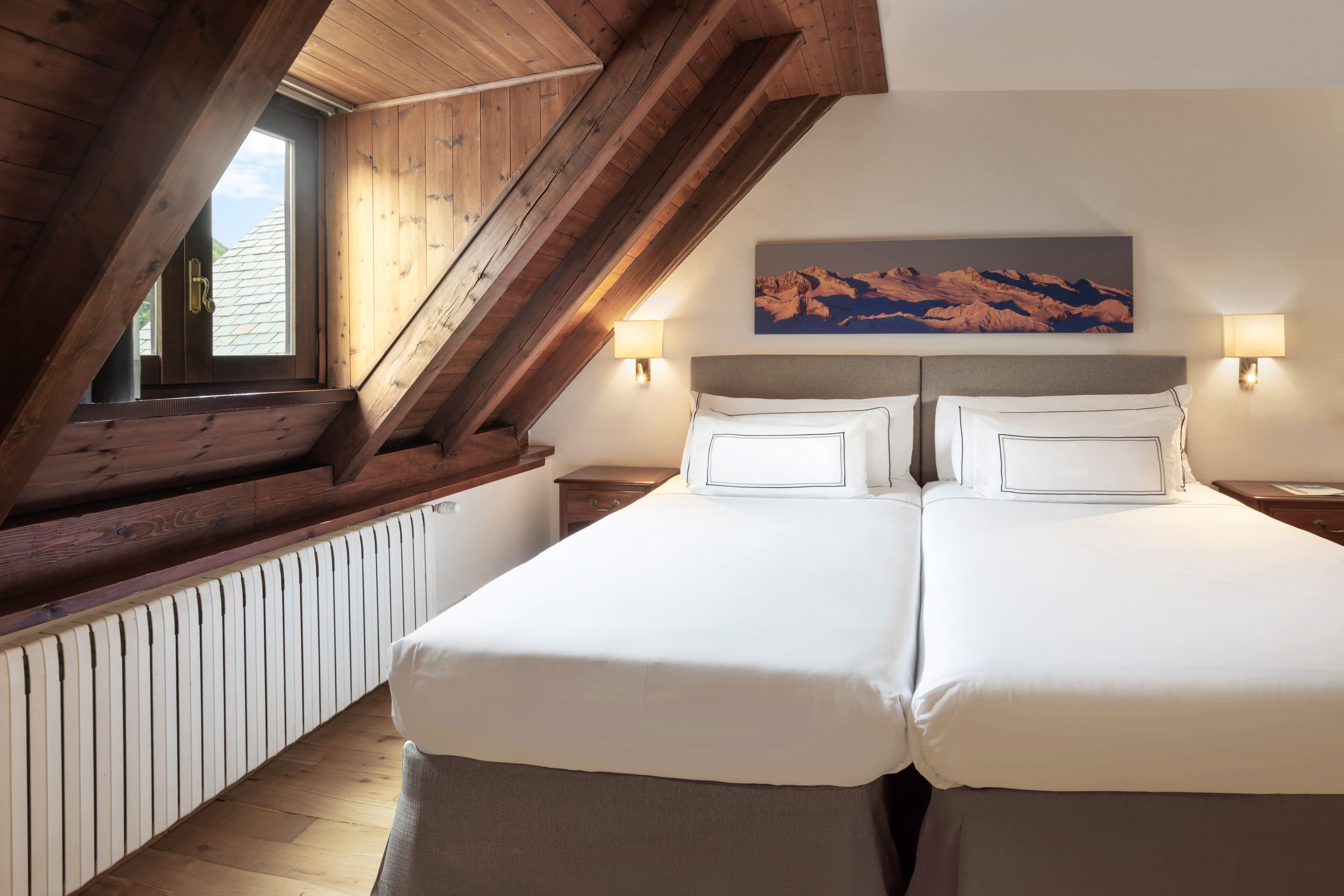 Melia, Guest Room، Hotel de Tredos Baqueira Affiliated by Melia 3/5