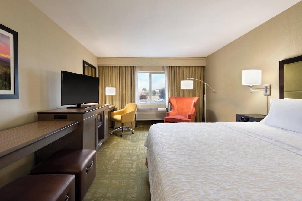 Summit Suites 8/34