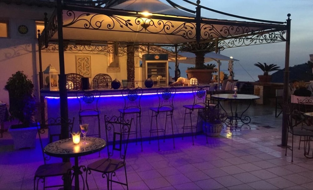 Villa Neptunus Ischia(Formerly Villa Pitti)، Forio 7/56
