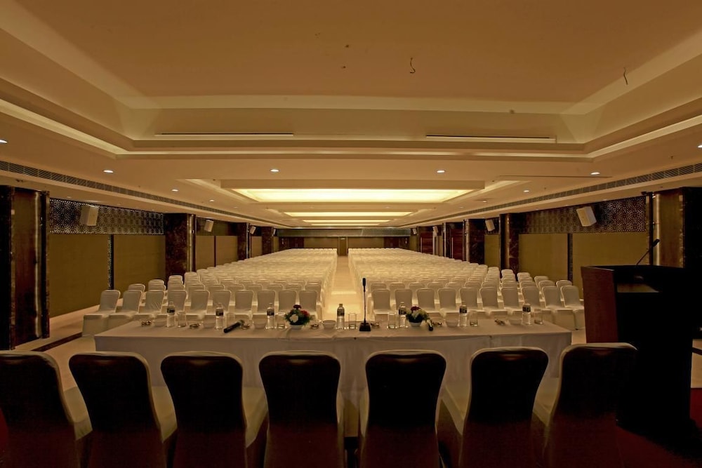 Goutham Grand Hotel 21/26