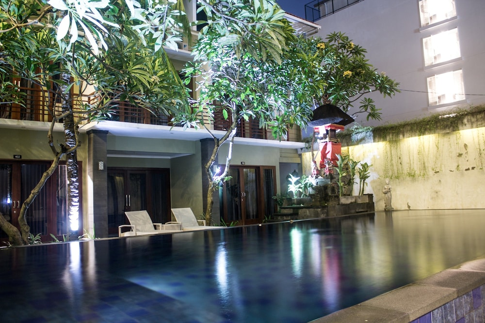 Transera Kamini Legian Hotel 19/28