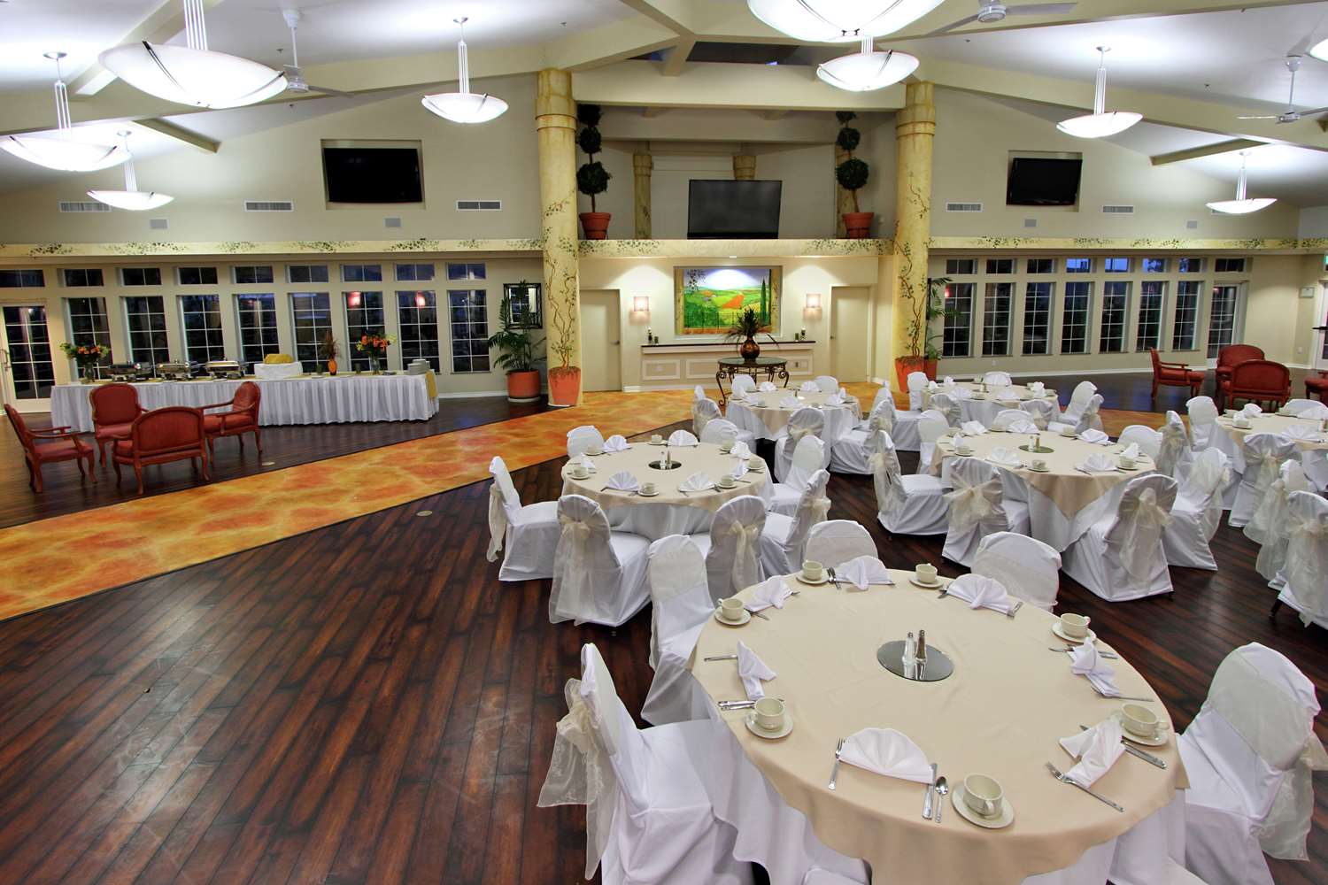 restaurant cafeteria