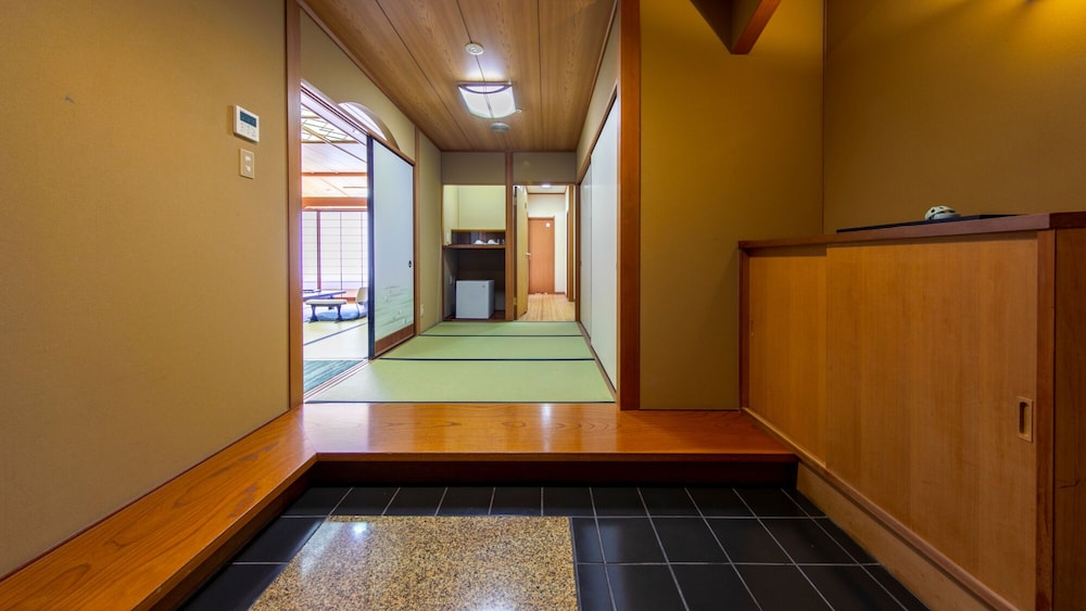 Hotel Tatsuki 10/18