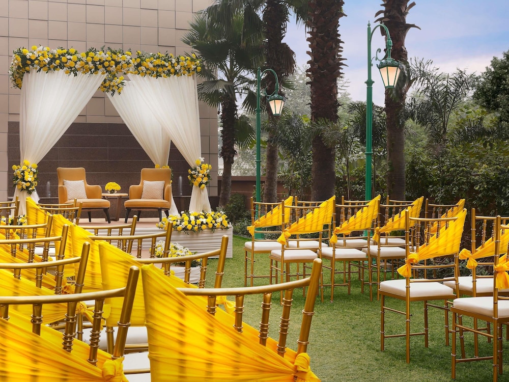 Novotel Lucknow Gomti Nagar 54/66