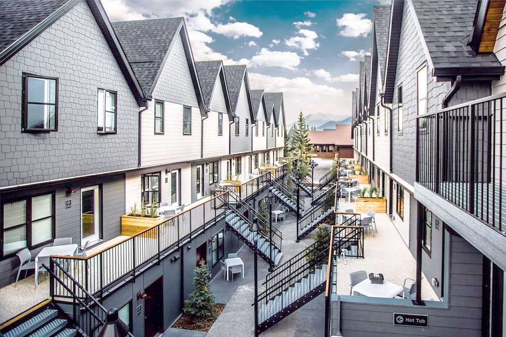 Basecamp Resorts Canmore 4/50