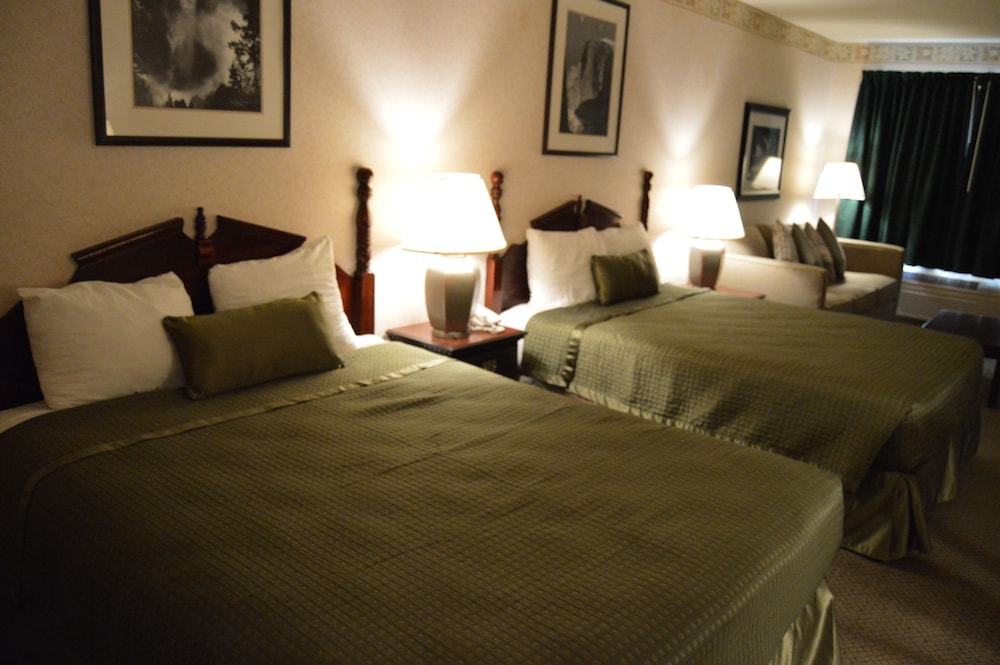 Yosemite Cedar Lodge 20/59