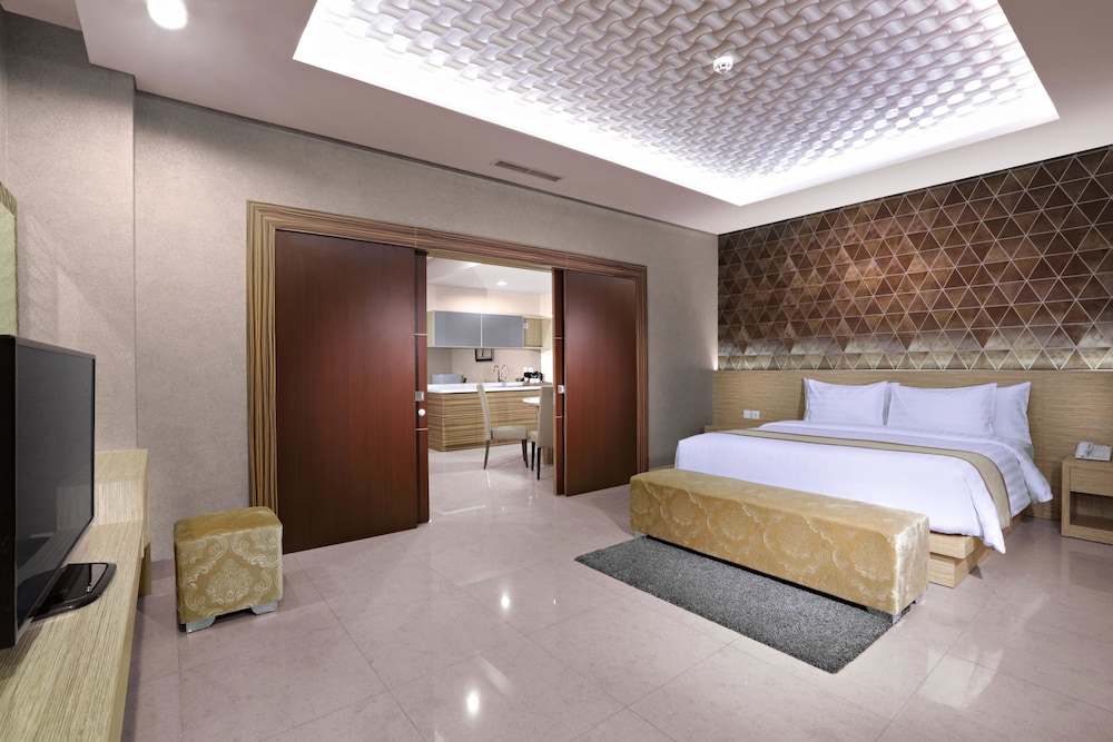 Aston Imperial Bekasi Hotel & Conference Center 21/53