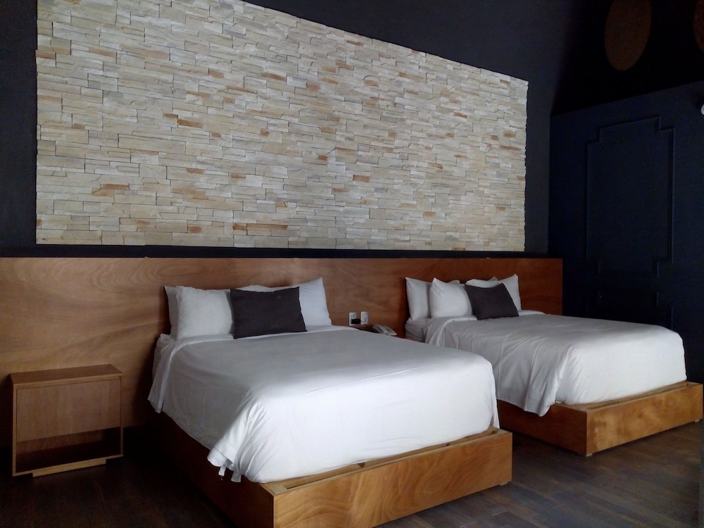 Meson de Santa Rosa Luxury Hotel 26/70