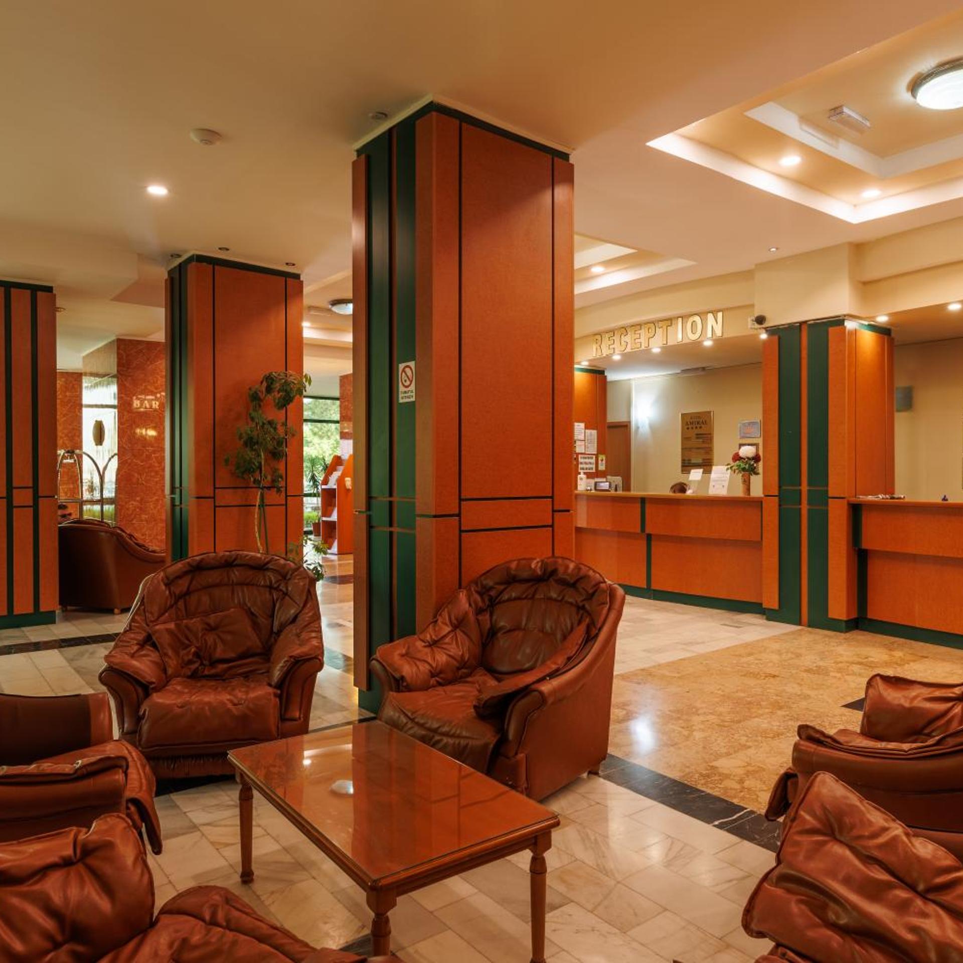 Amiral Hotel 35/55
