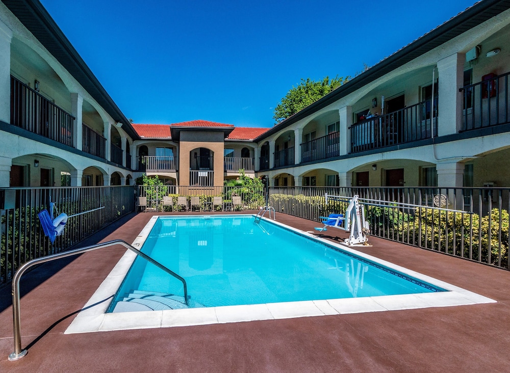 Red Roof Inn Orlando South-Florida Mall 5/34