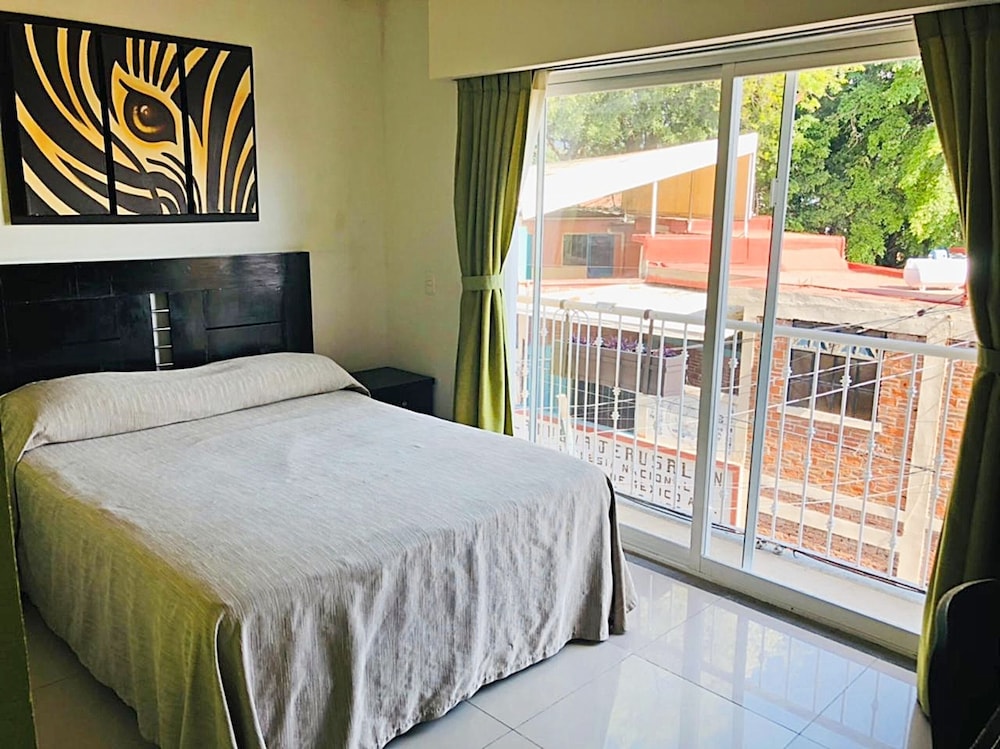 Hotel Rúa 8/50