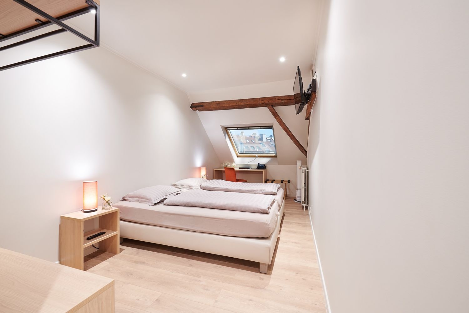 Standard, Twin Beds, Hotel Royal Astrid Aalst 3/8