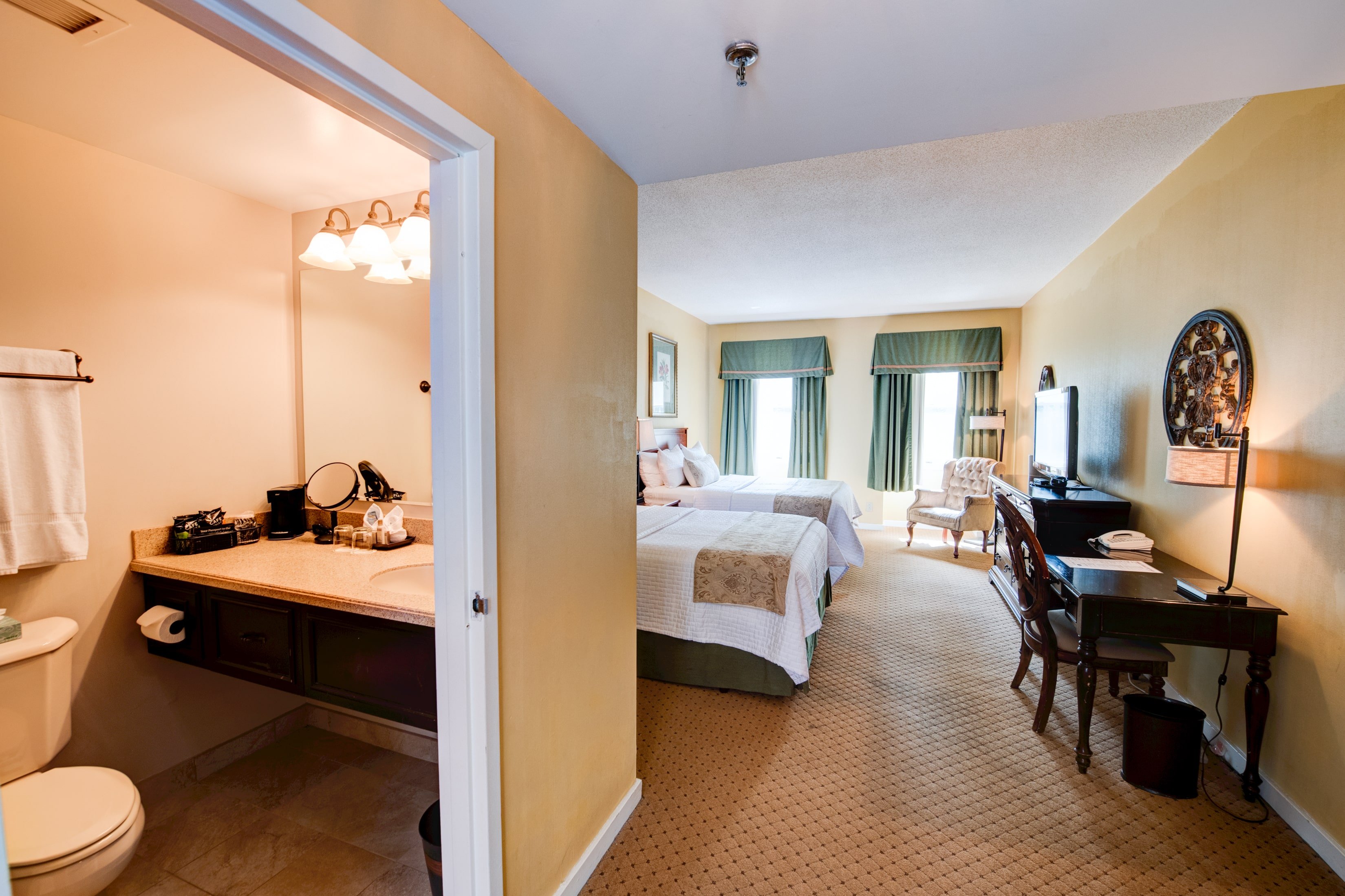 Nassau Inn 36/36