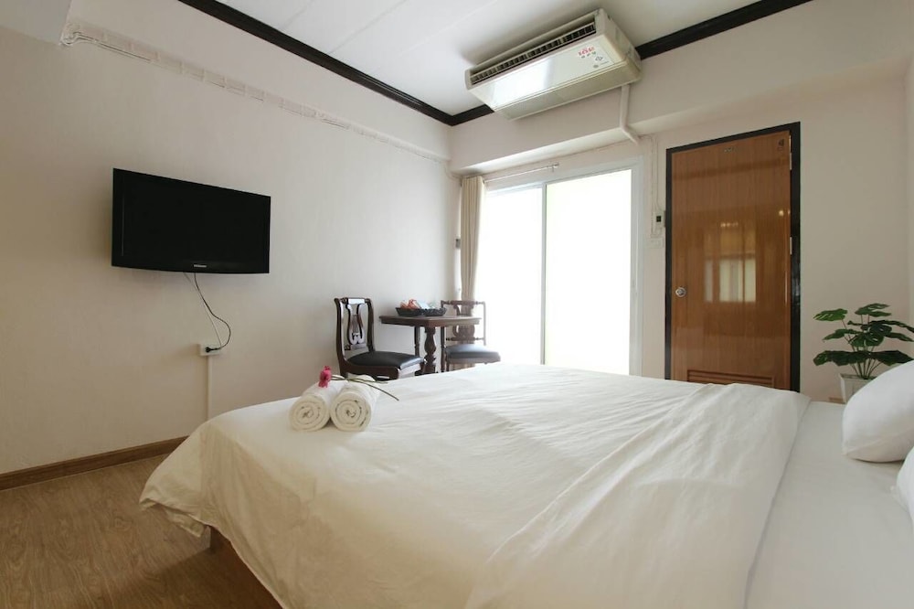 Beerapan Hotel 10/49