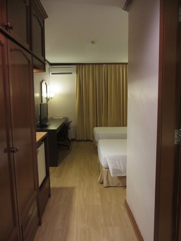 Sanbay Hotel 20/46