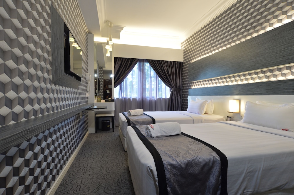 Mitc Hotel 30/65