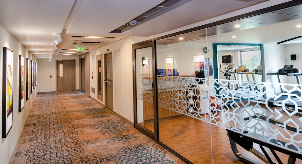Holiday Inn Express Kolkata Airport 49/56