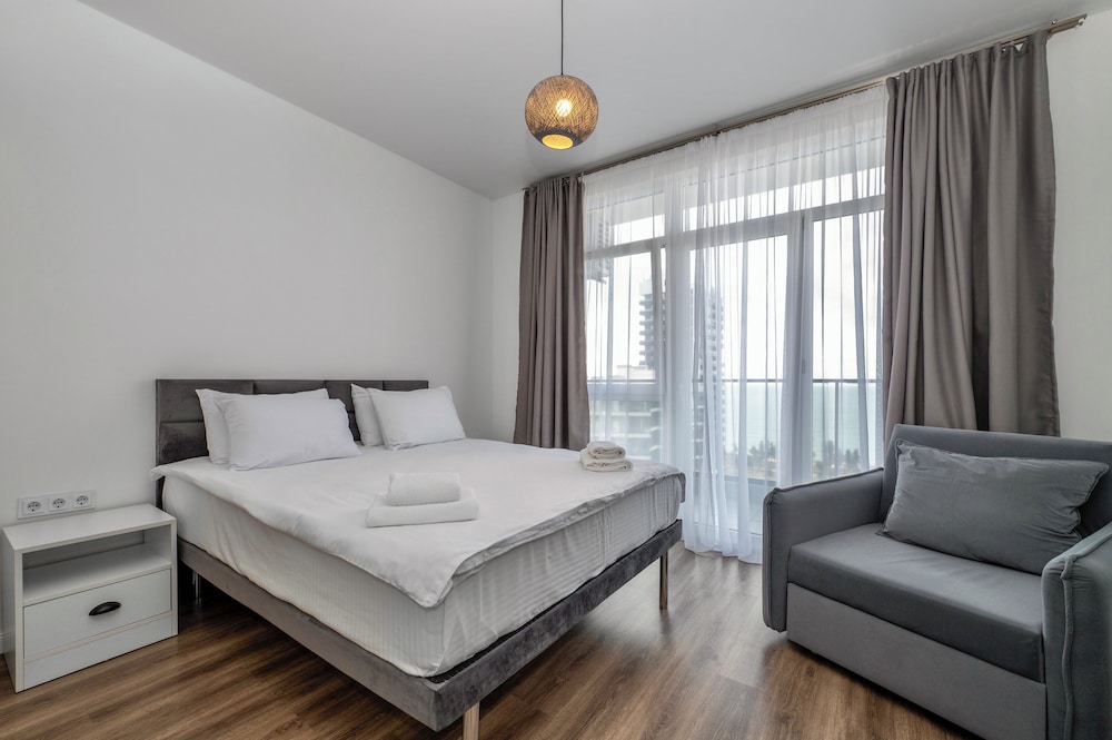 Superior, King Bed, Pool or Sea View, Sofa