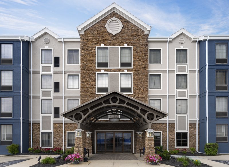 Staybridge Suites Indianapolis Airport 1/70