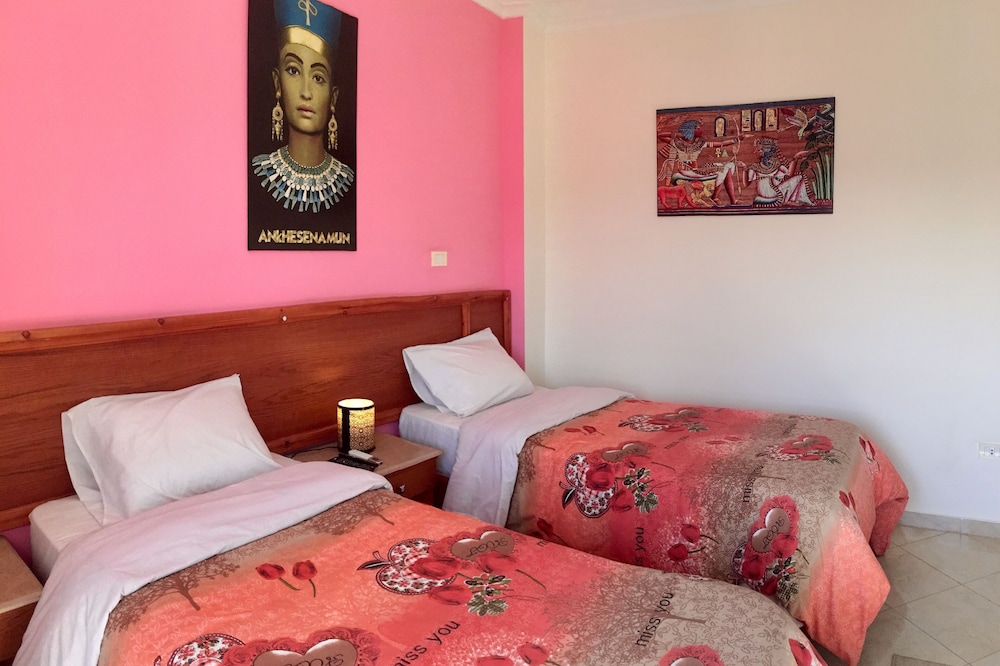 Jewel Of The Valley Howard Carter House 15/50
