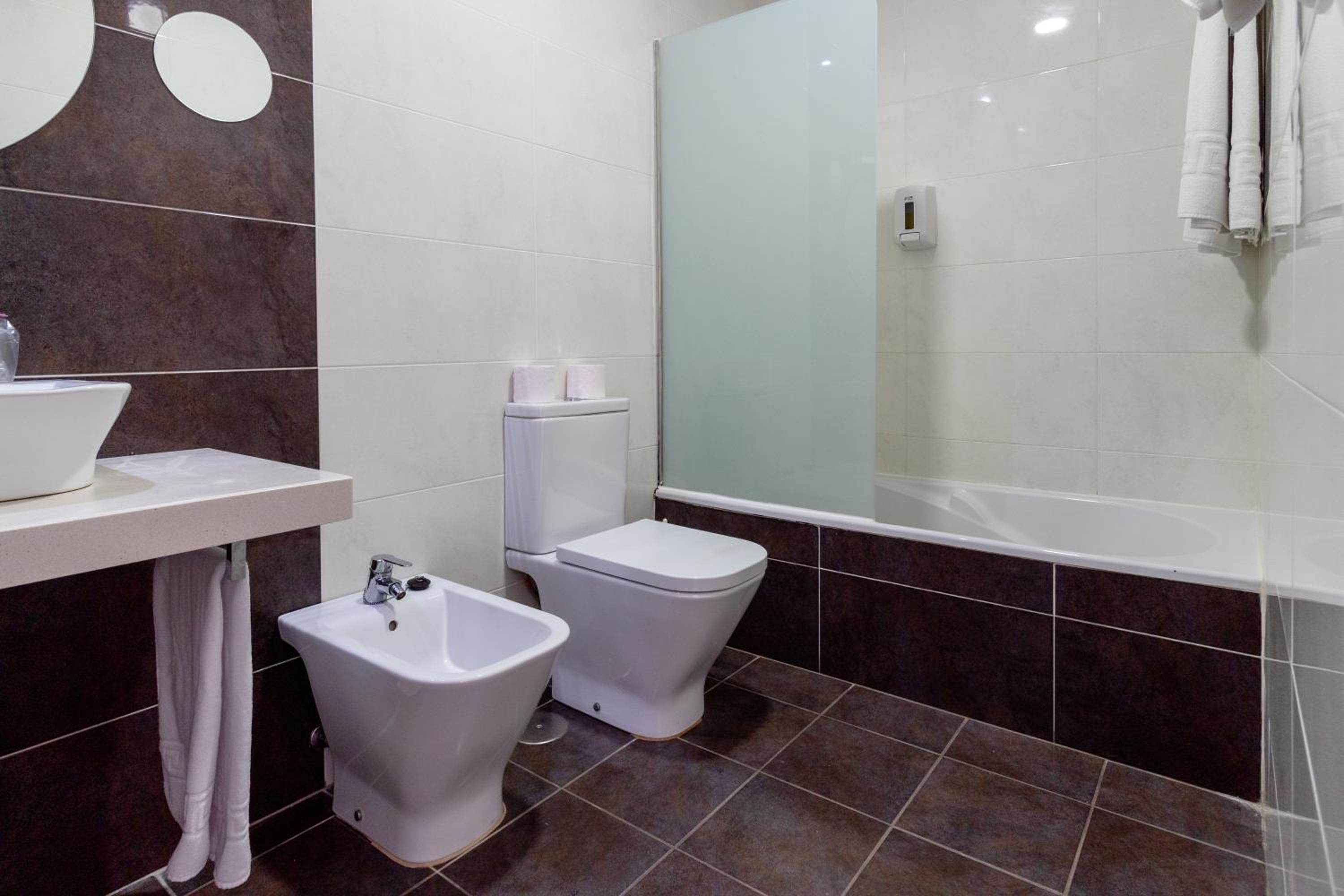 Hotel Dona Luisa 48/50