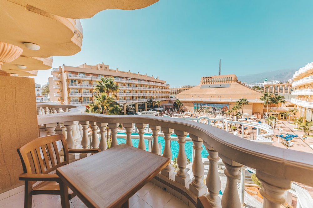 Cleopatra Palace Hotel 46/61