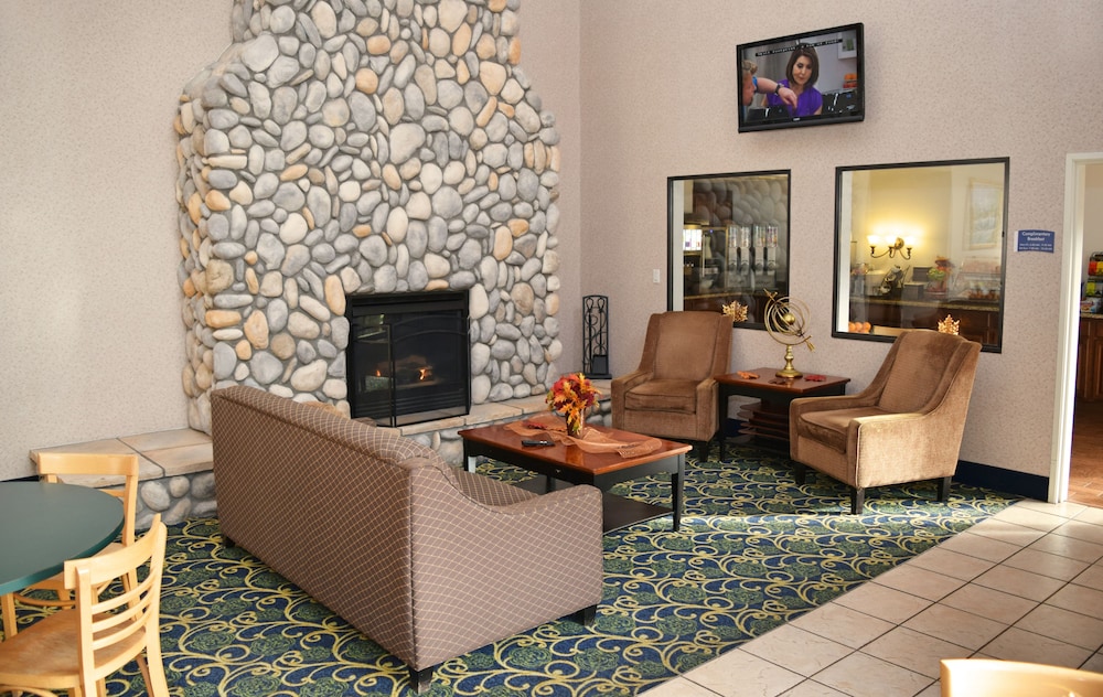 Beachfront Hotel 30/50