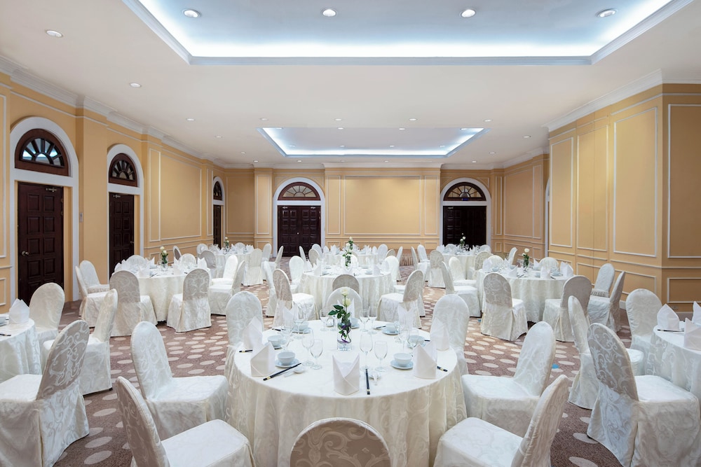 Avani Hai Phong Harbour View Hotel 37/50