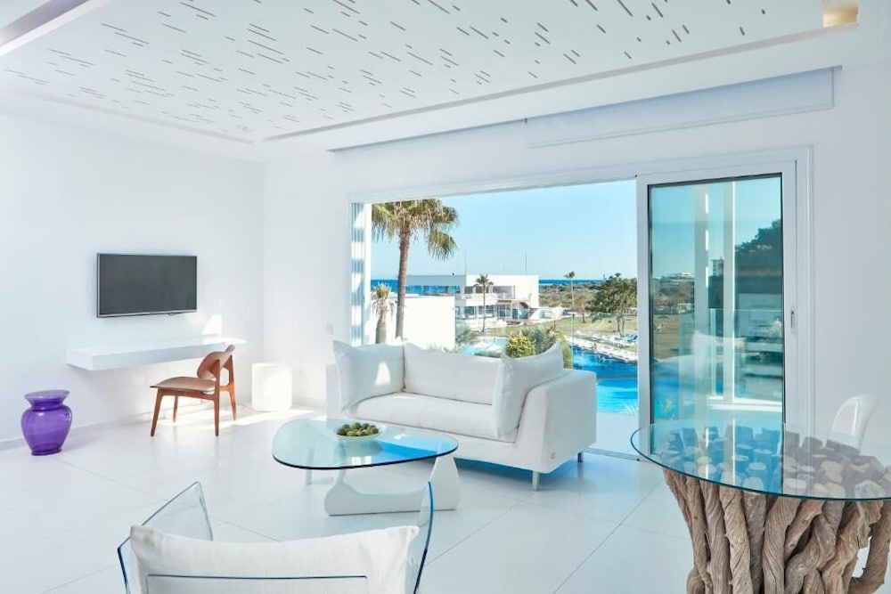 So Nice Club Resort 35/55