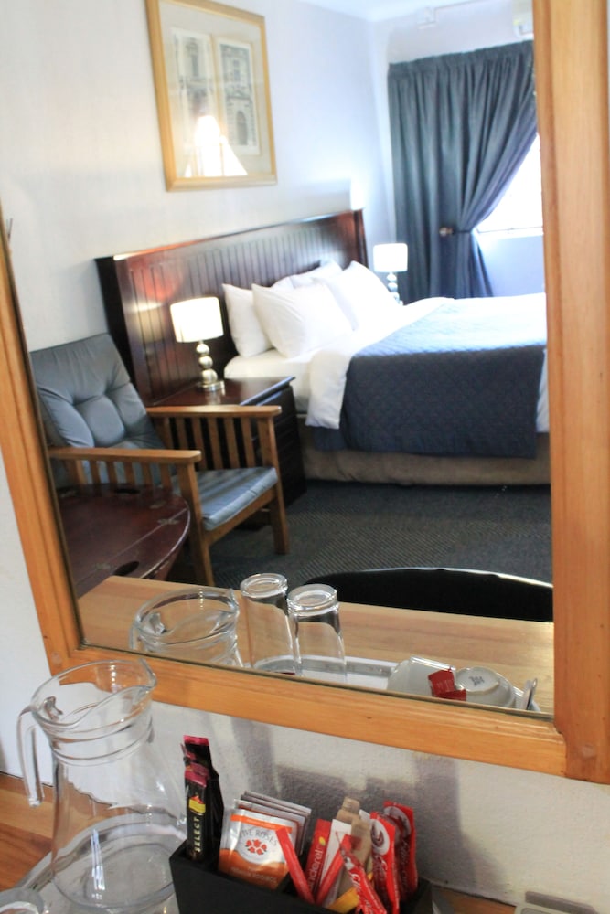 Nelspruit Lodge 16/50