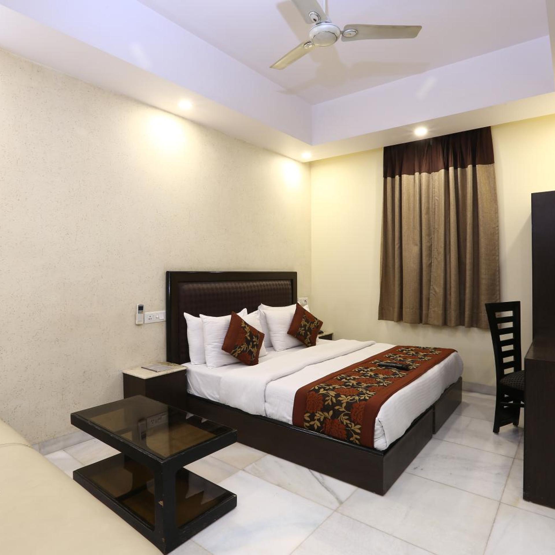 HOTEL KINGSTON PARK 30/55