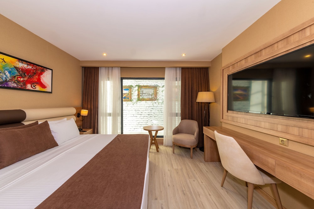 38 Hotel 11/64