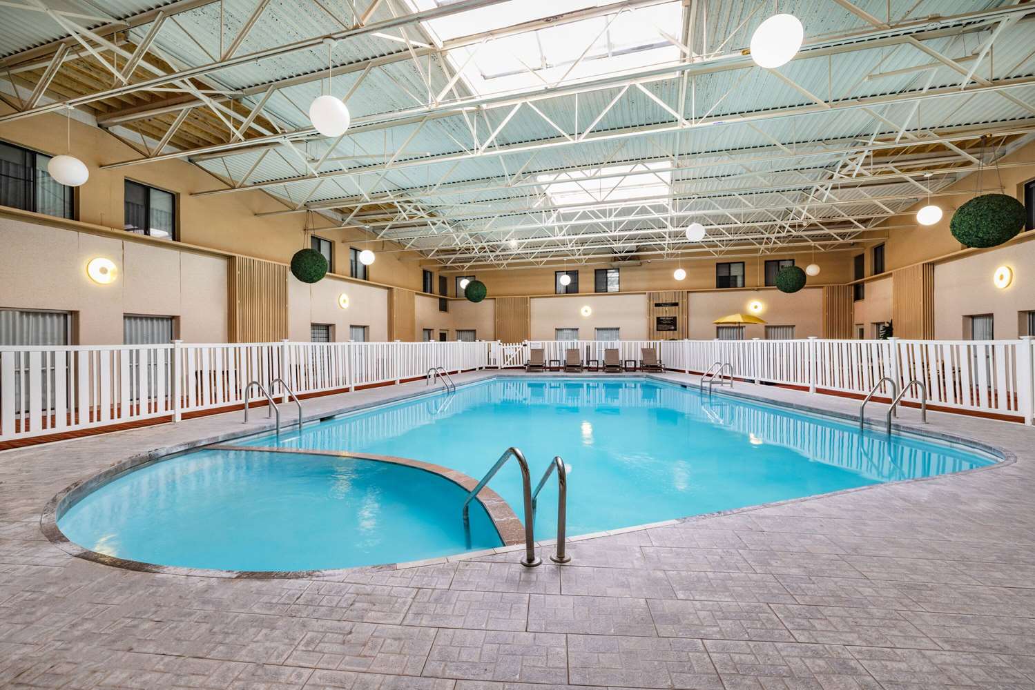 Ramada By Wyndham Grand Forks 36/40