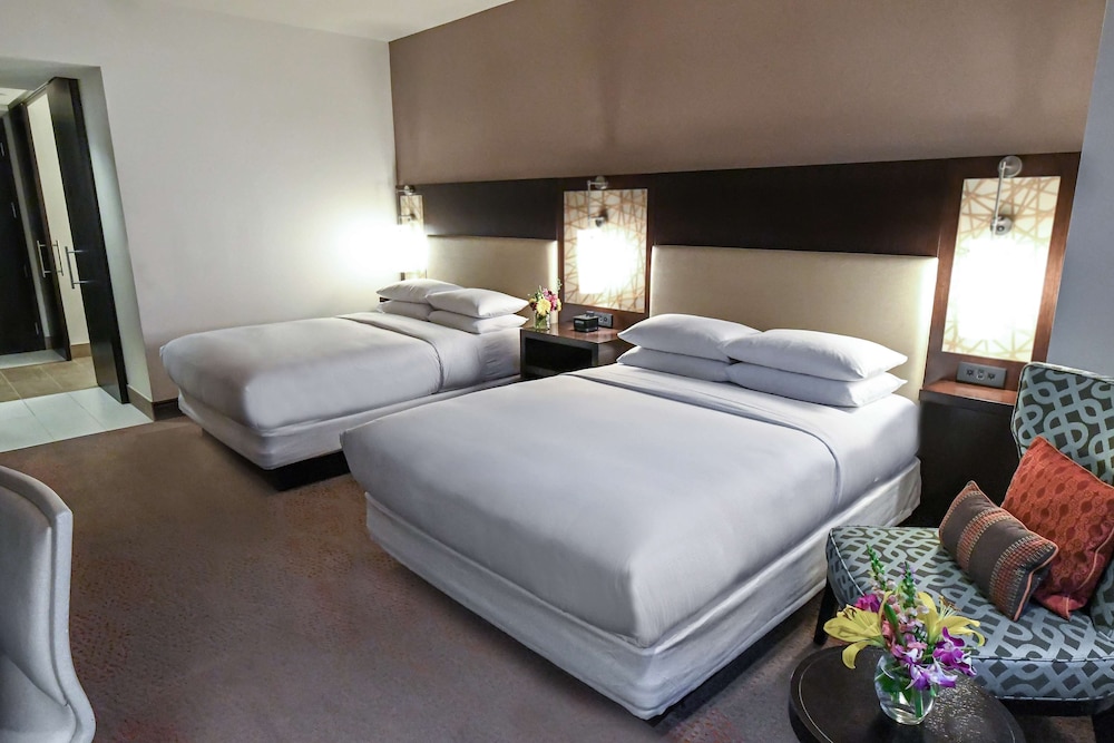 HILTON DALLAS/PLANO GRANITE PARK 27/88