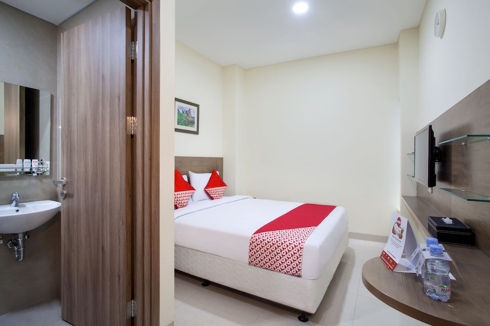 Oyo 115 Portal Residence 25/54