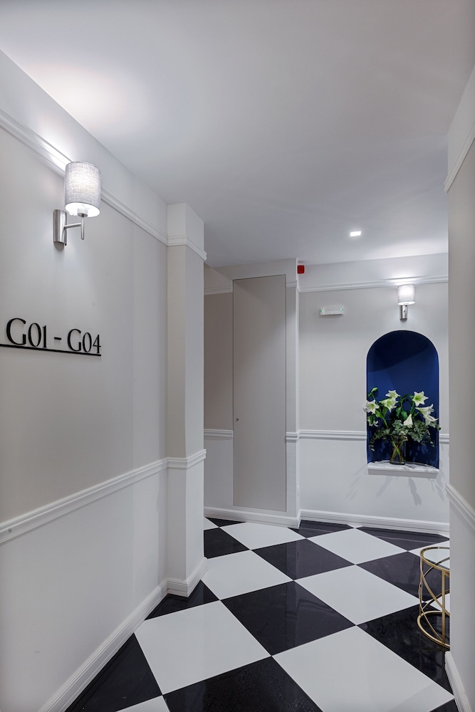 Classic Hotel by Athens Prime Hotels 32/40
