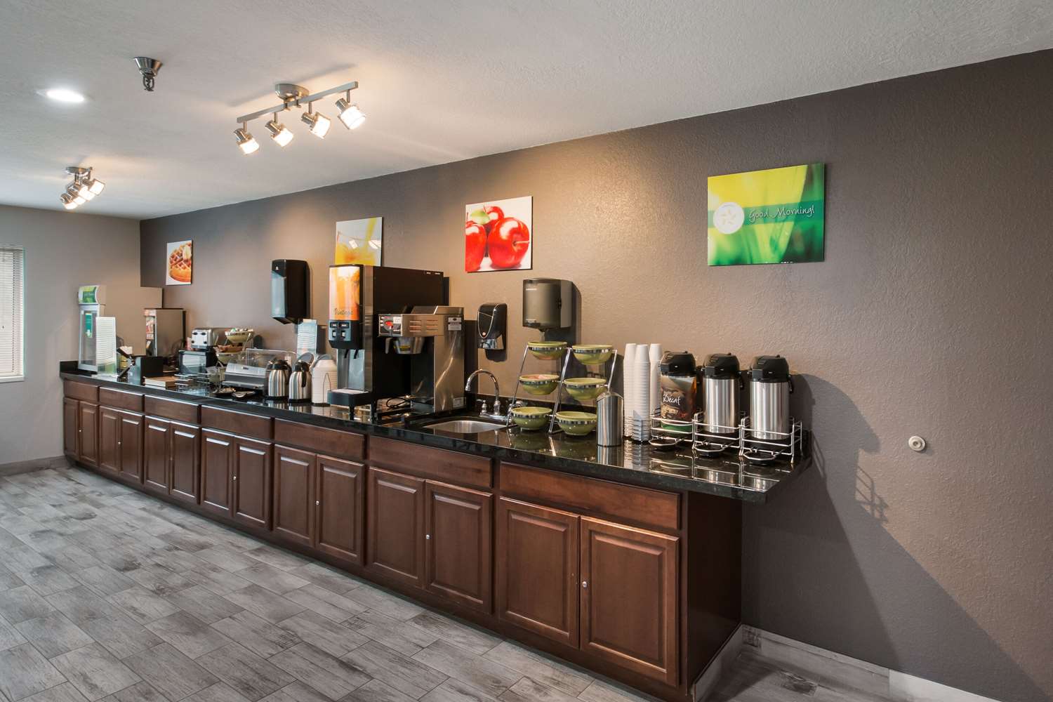 Quality Inn Midvale - Salt Lake City South 16/16