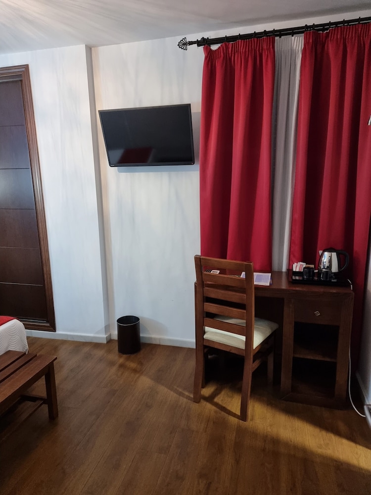 Hotel El Tajo and Spa 53/65