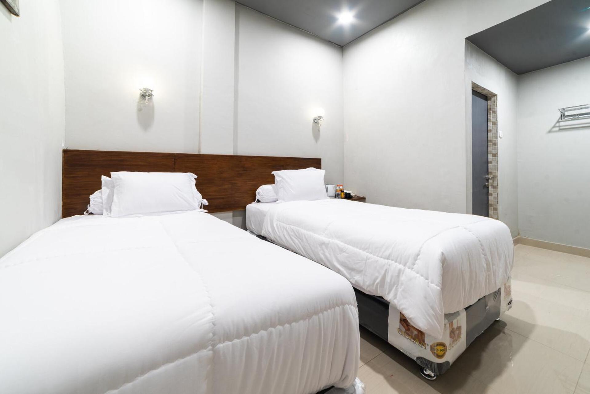 Glamour Hotel and Spa 12/27