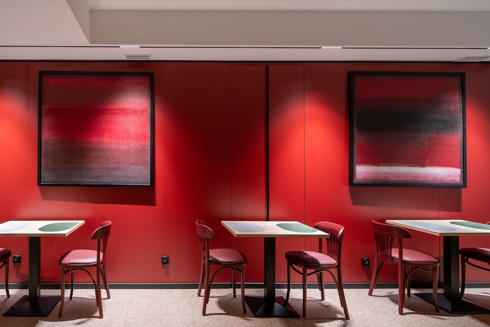 Hotel Antares 41/50